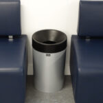 Κάδος απορριμμάτων DECO με inox υφή και ανοιχτό καπάκι